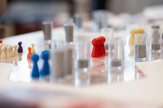 Spielfiguren und Spielgeld der Targetsim® Verwaltungssimulation